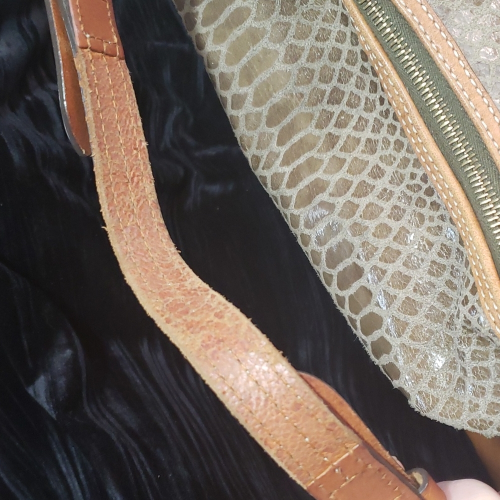 Dooney & Bourke Olive Green Snake Embossed Erica Large Shoulder Bag Purse - Picture 13 of 14